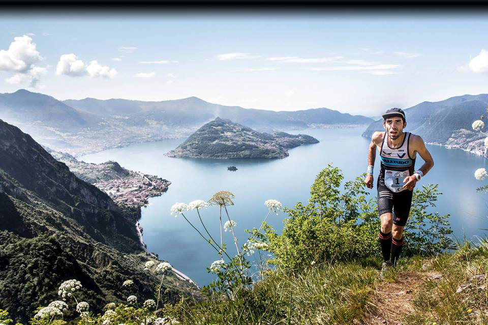 În urcare, deasupra lacului Iseo